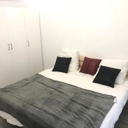 Apartmán Amara Pio Xii Parking 20e Night Wifi Terrace